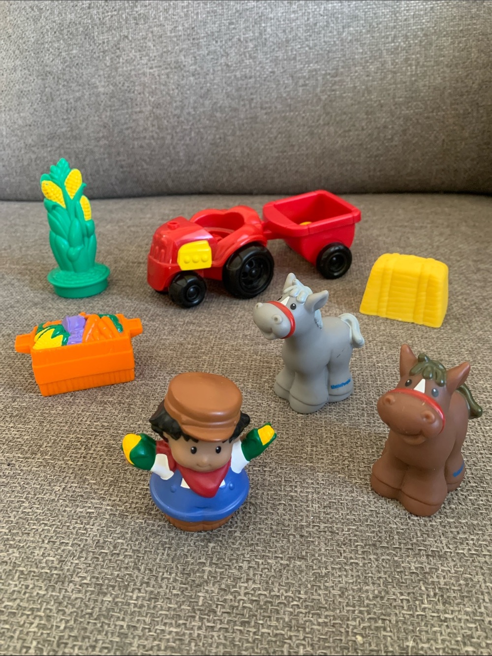 Fisher-Price Little People Farm Assortment Farmer Tractor Horses Food